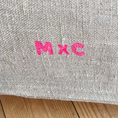 M x C Pink 40x60